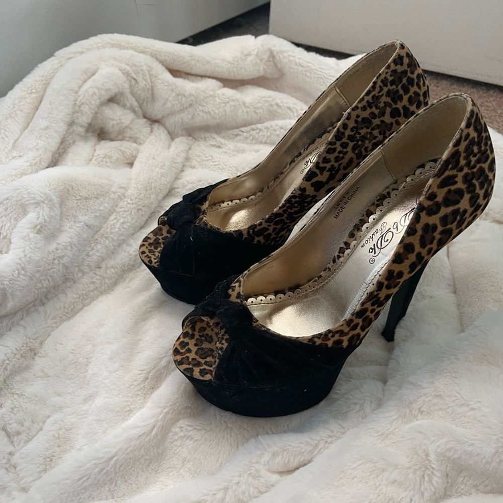 Women’s leopard print open toe heels